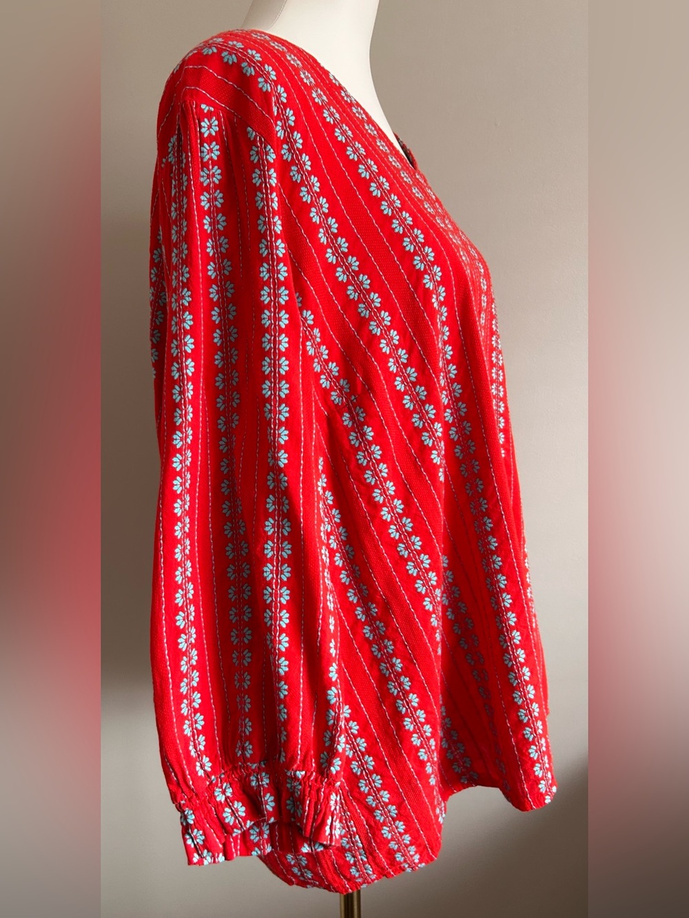 Croft & Barrow V-Neck Tunic in Red w Aqua Embroidery